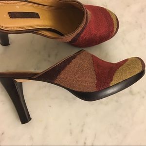 UNISA tapestry mule heel size 7.5B